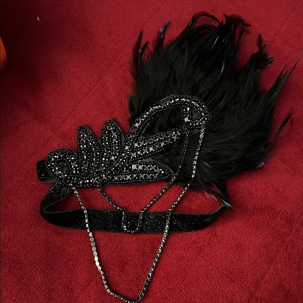 Black Feathered Flapper Headpiece with Rhinestones